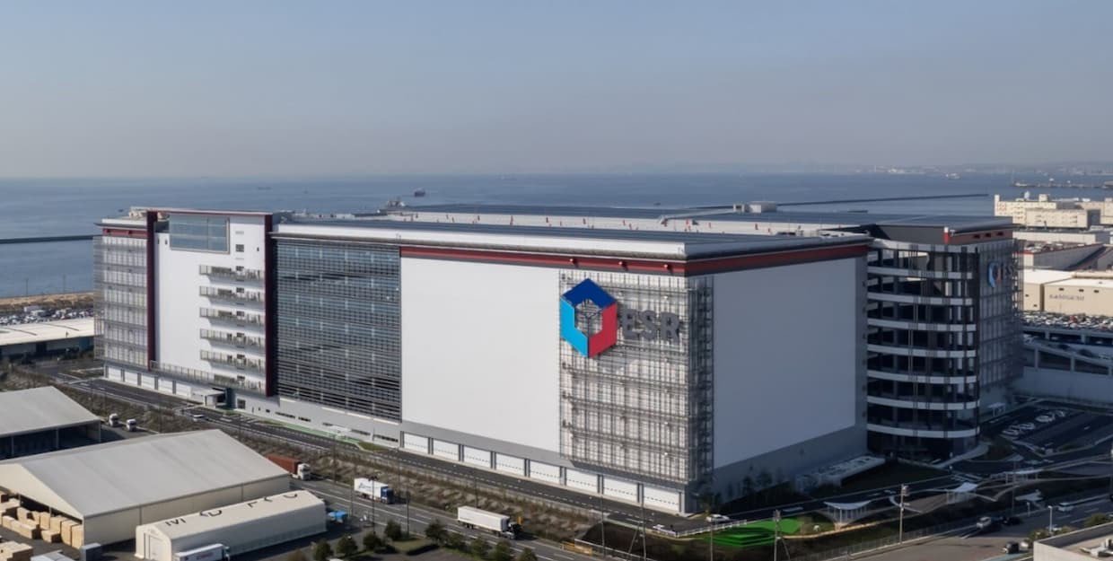 川崎の物流センターよりAmazonフルフィルメントセンター（FC）や楽天に早く安く確実に納品